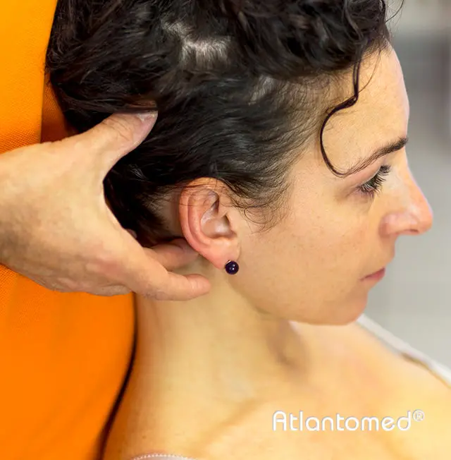 Undersökning av Atlasposition av en specialist